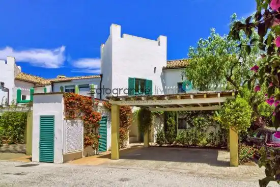 Detached homes for rent in Puerto de Sotogrande - La Marina