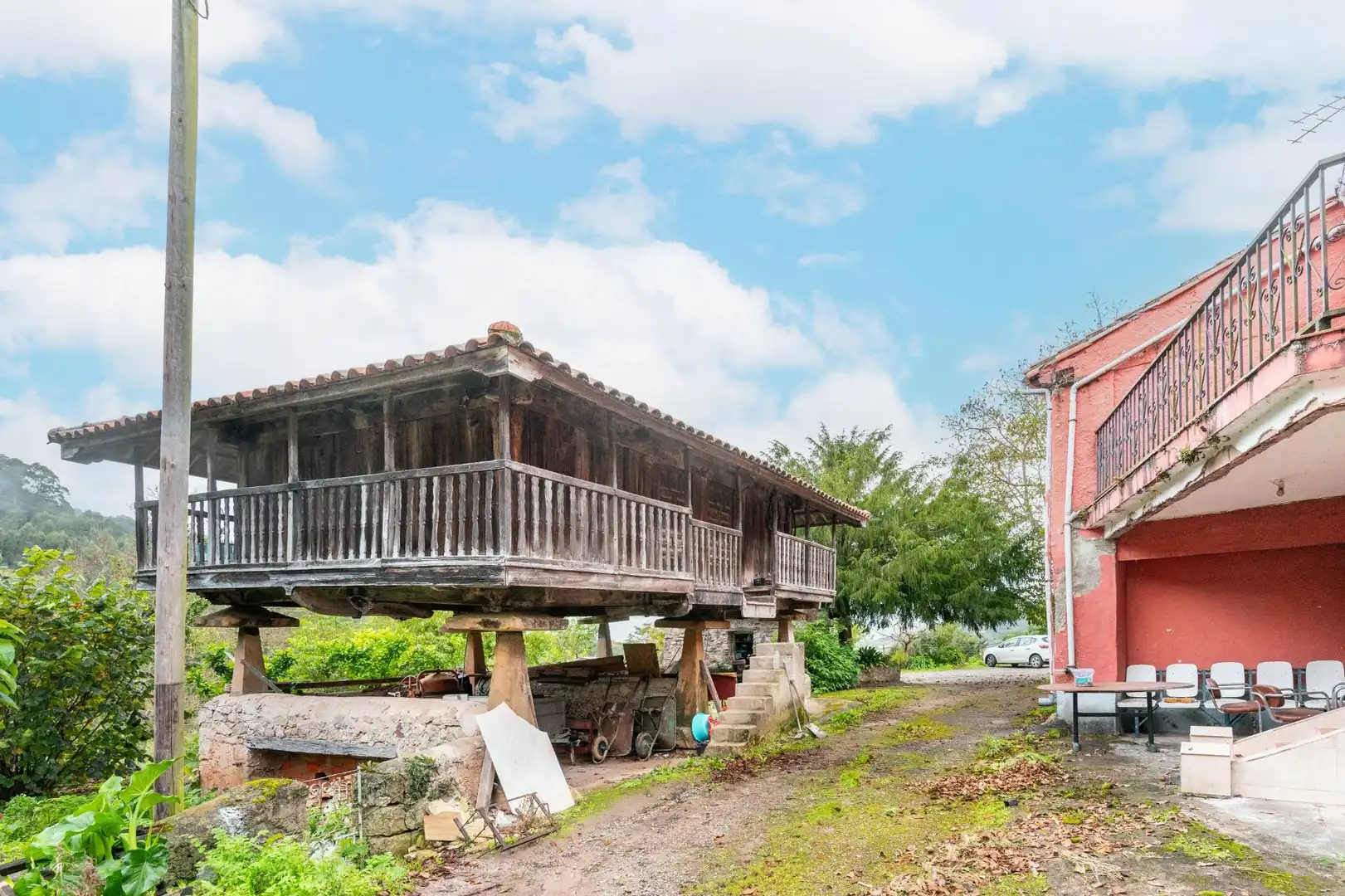 Vista exterior de Casa o xalet en venda en Siero amb Calefacció, Jardí privat i Terrassa