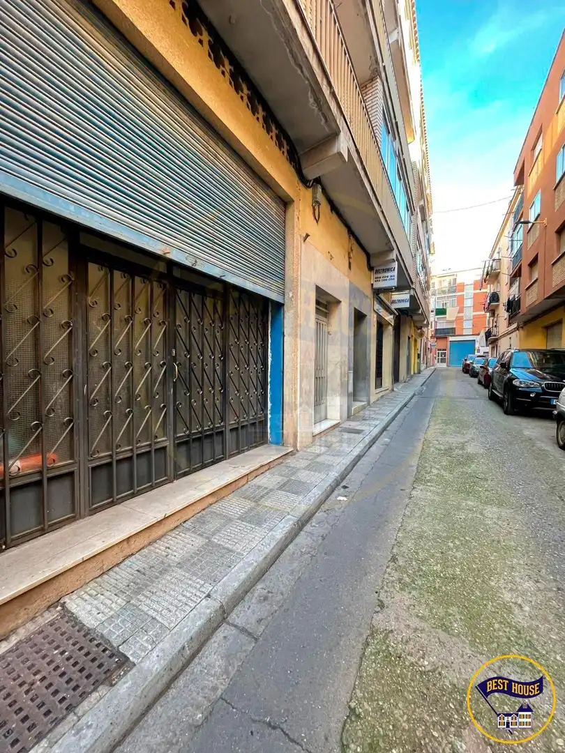 Local comercial en venda a JOSE DE VILLAVICIOSA, imagen 2