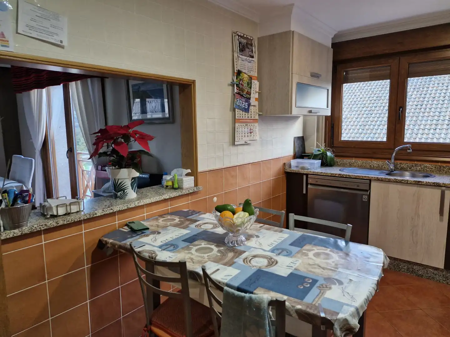Cocina de Casa o chalet en venta en Sanxenxo con Calefacción, Jardín privado y Terraza
