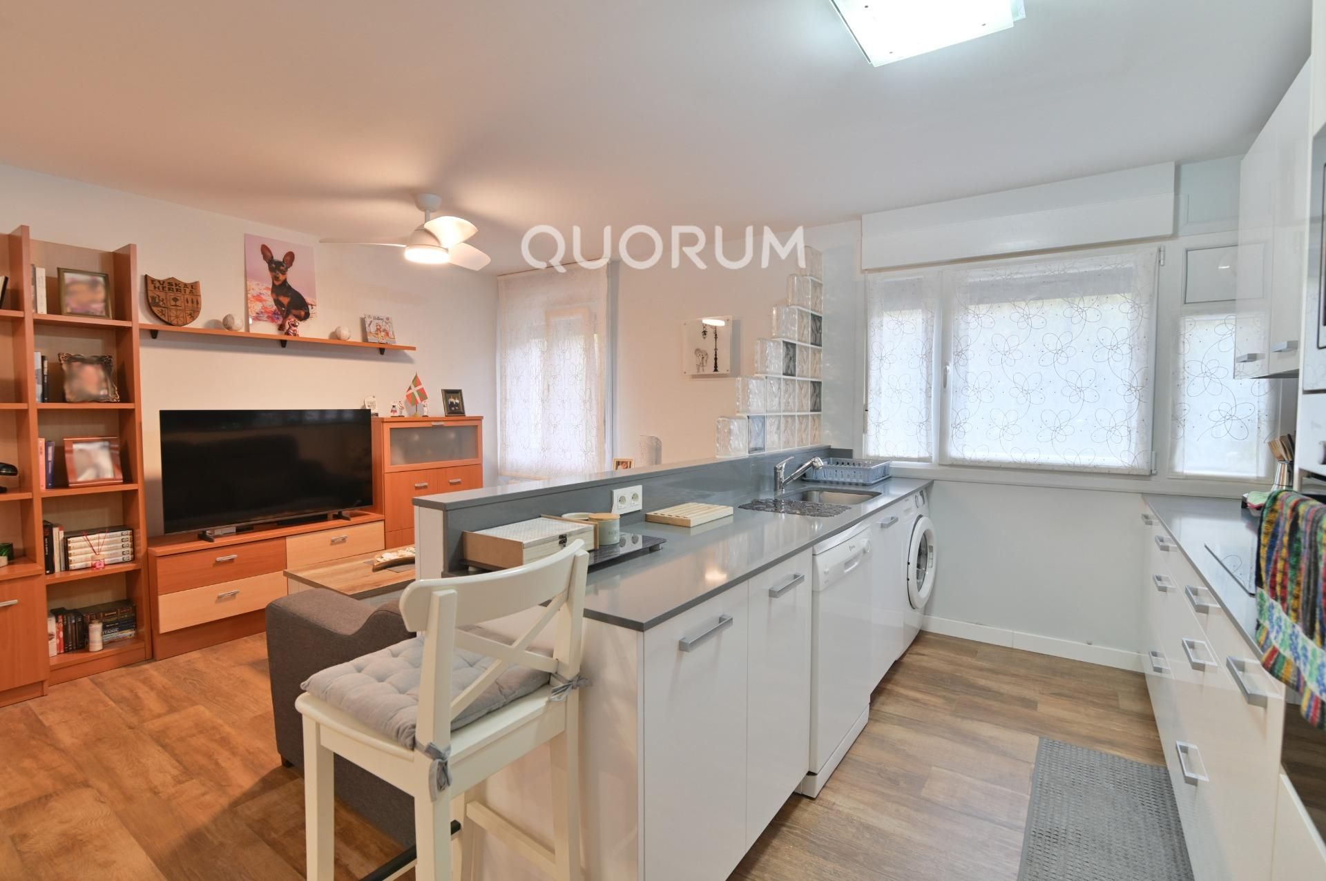 Cuina de Pis en venda en Bilbao  amb Calefacció