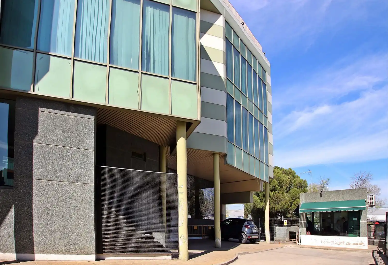 Exterior view of Office for rent in Madrid  with Heating