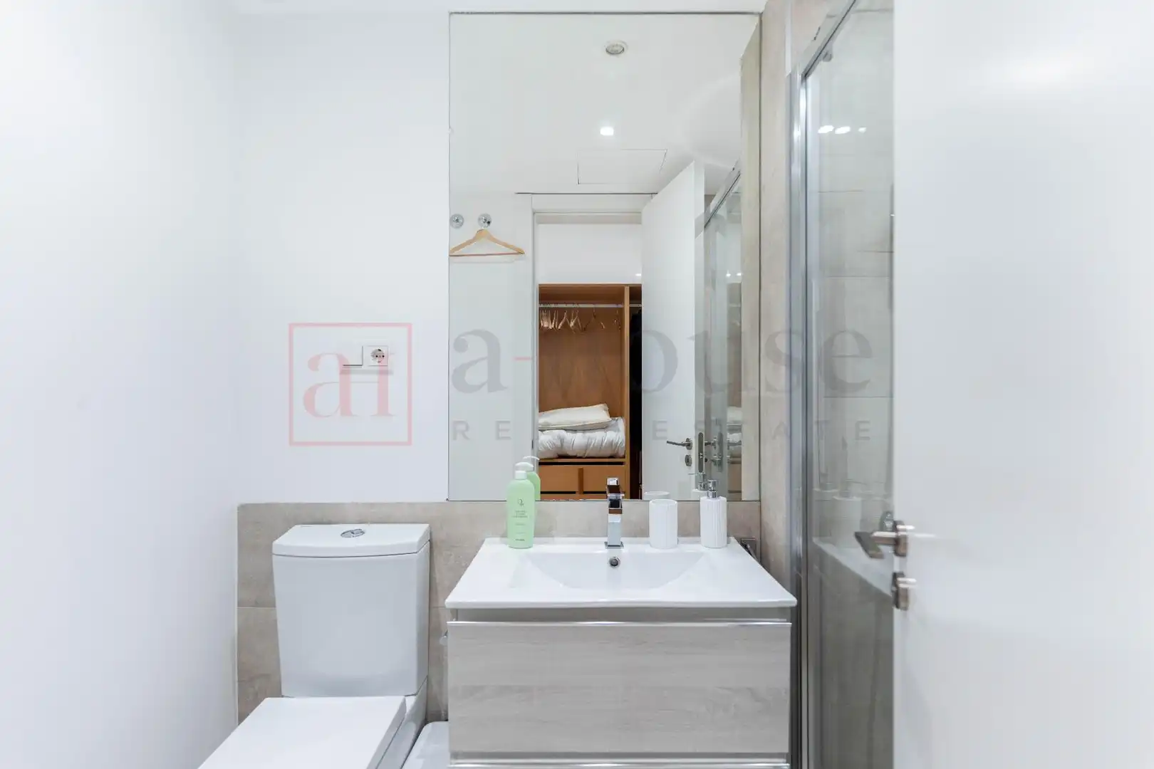 Baño de Piso en venta en Madrid con Aire acondicionado, Calefacción y Terraza