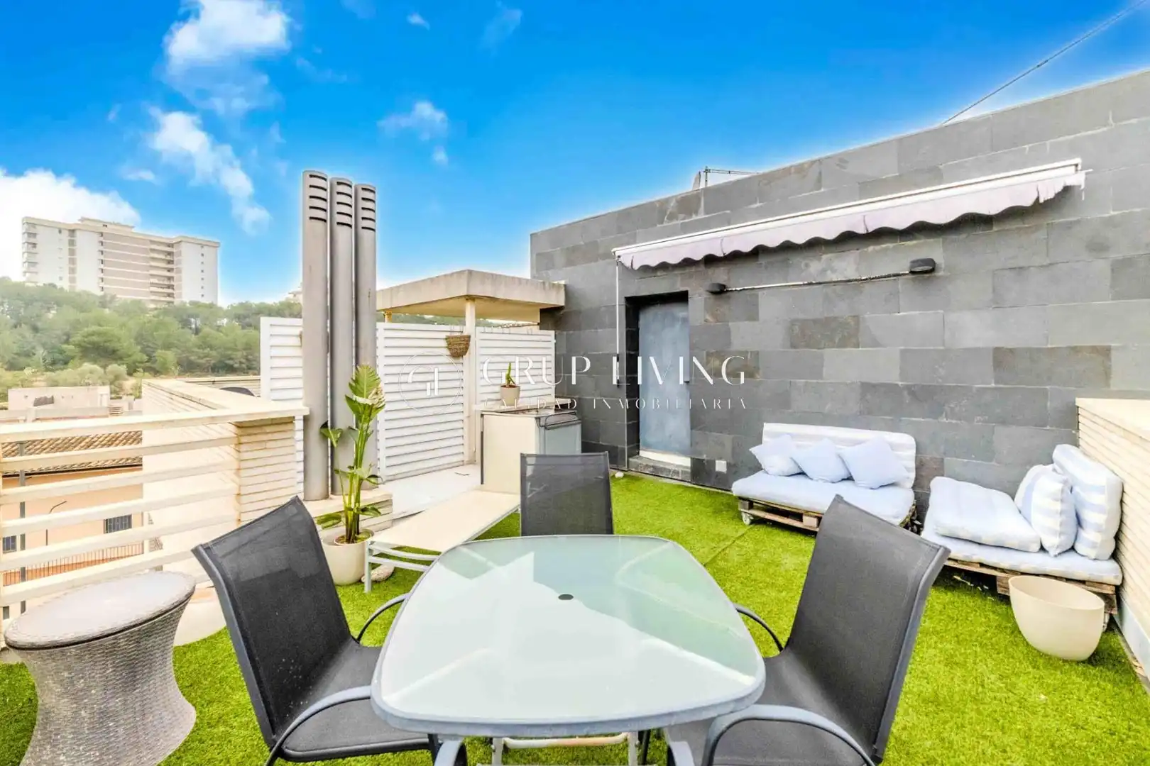 Terrace of Flat for sale in Sitges  with Air Conditioner, Heating and Parquet flooring