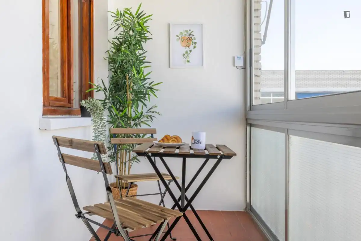 Terraza de Apartamento para compartir en Parla con Calefacción, Amueblado y Horno