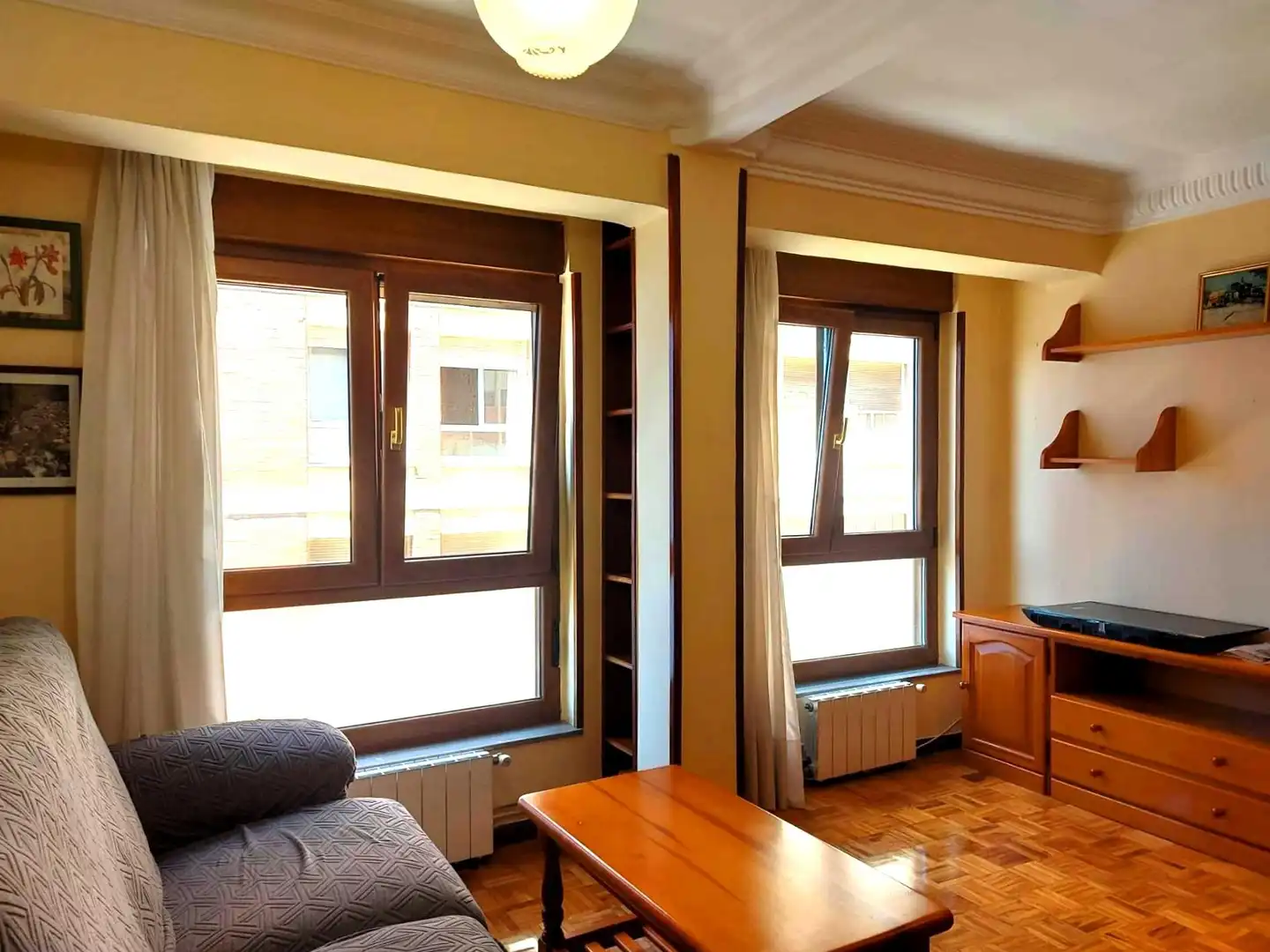 Schlafzimmer von Wohnung zur Miete in Santander mit Heizung und Parkett