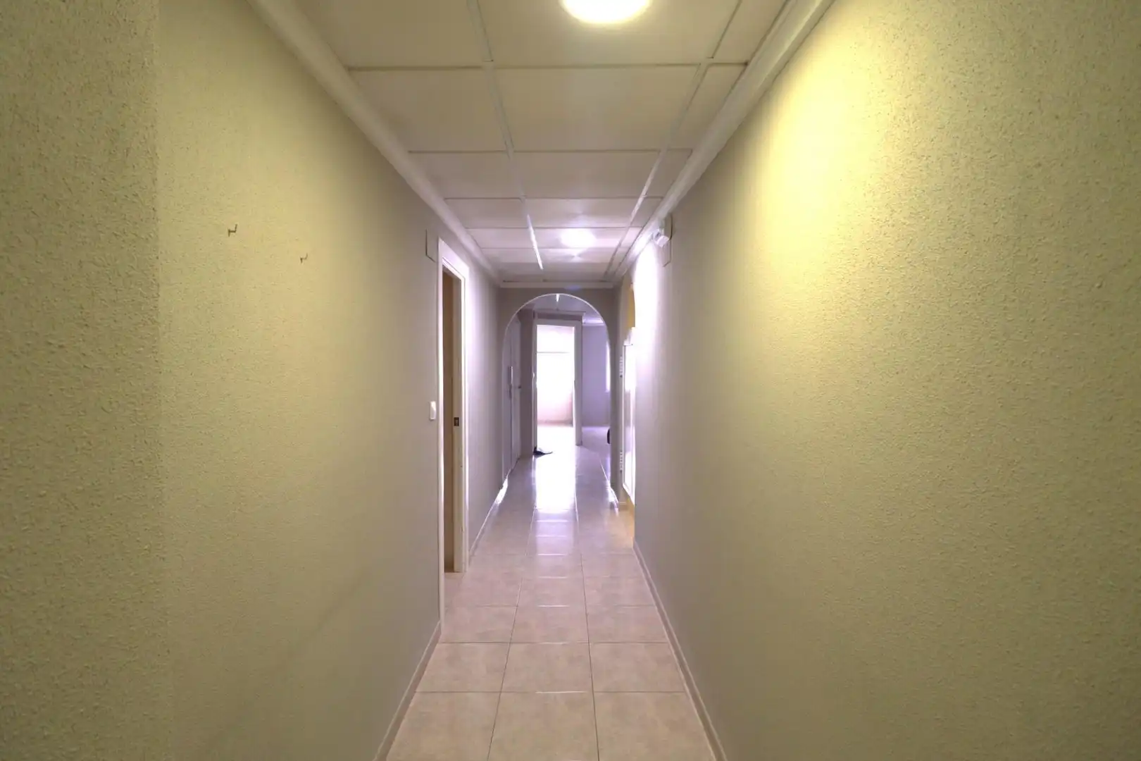 Office for rent in Elda  with Air Conditioner