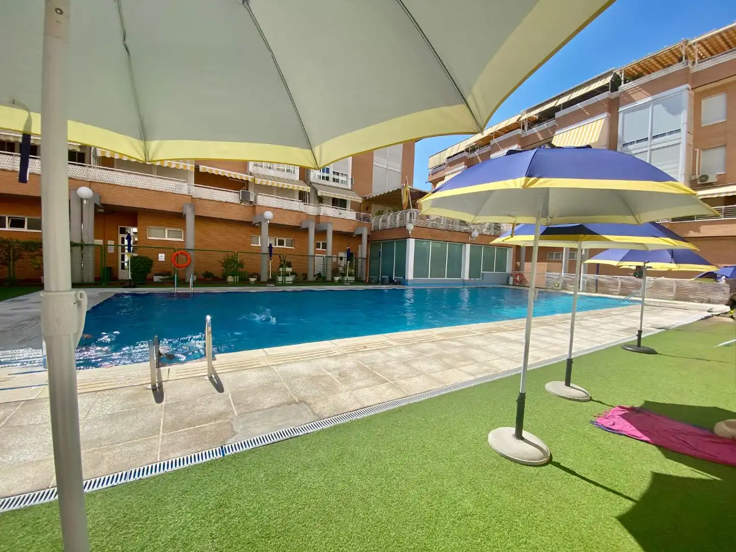 Swimming pool of Flat for sale in Getafe  with Air Conditioner and Terrace