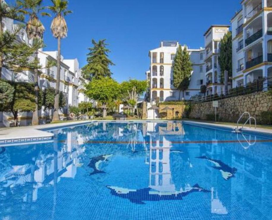 Swimming pool of Flat for sale in Estepona  with Furnished, Oven and Washing machine