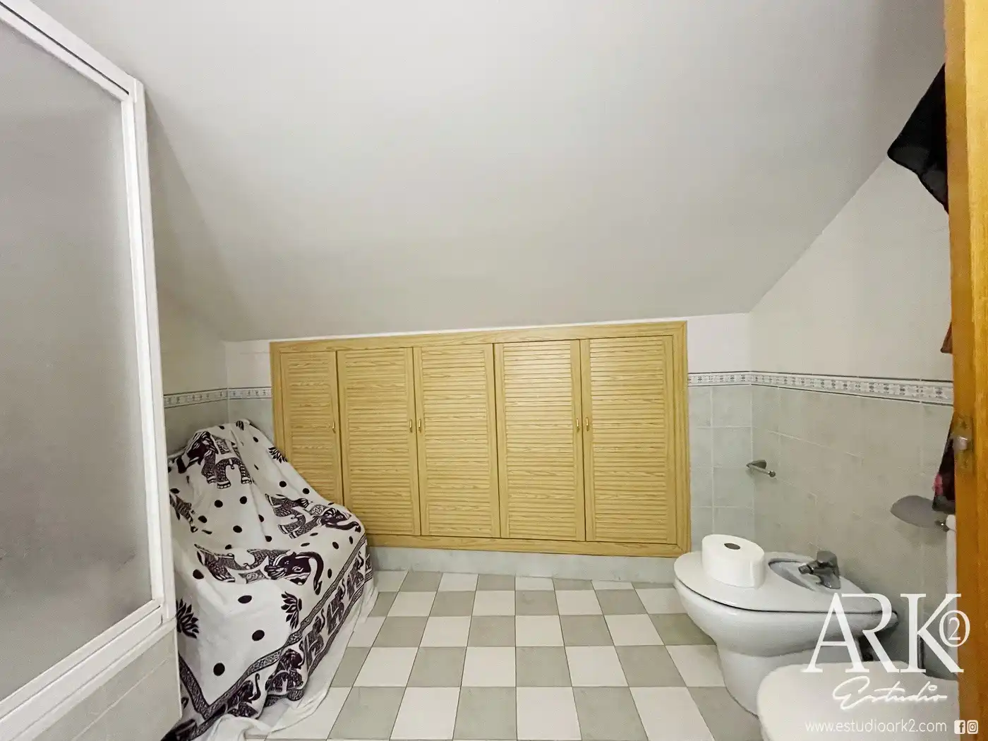 Bathroom of Duplexes for sale in Gandia  with Air Conditioner, Terrace and Storage room