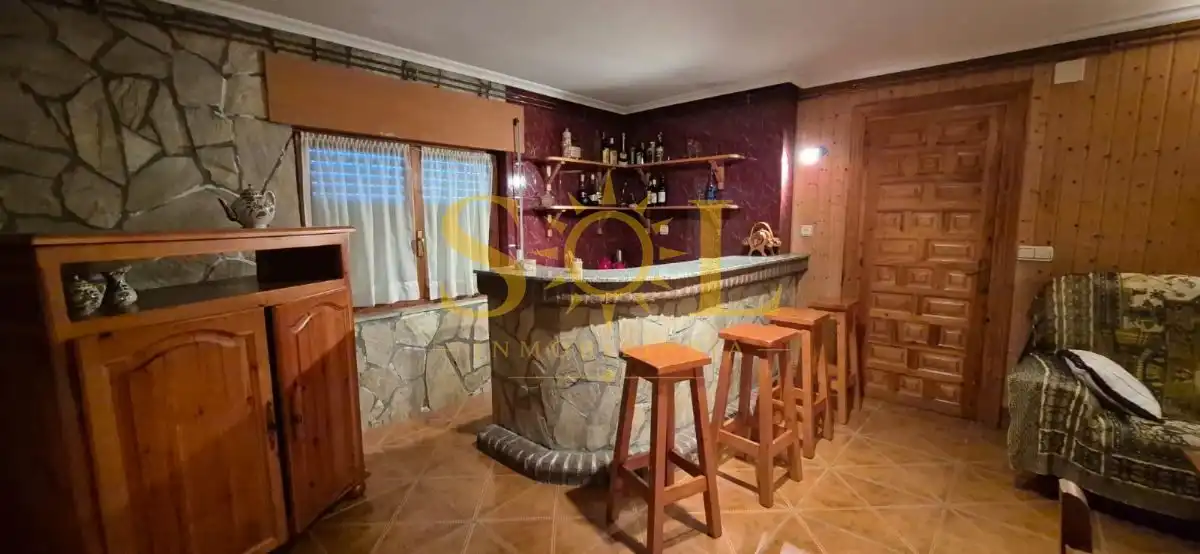 Cocina de Casa o chalet en venta en Carrocera con Calefacción, Jardín privado y Terraza