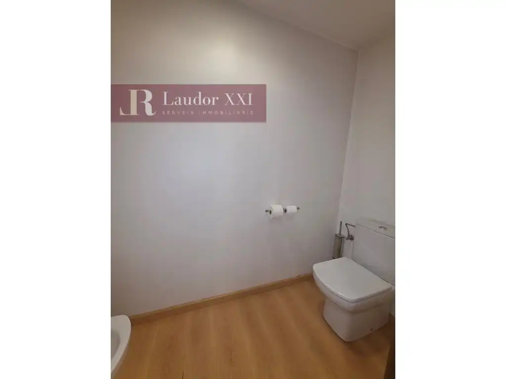 Bany de Oficina de lloguer en Sabadell
