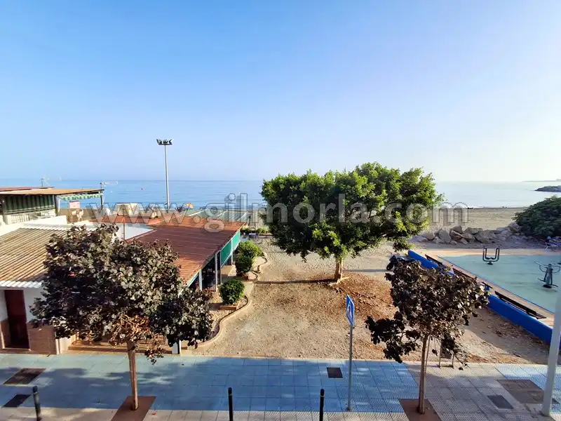 Vista exterior de Piso de alquiler en Vélez-Málaga con Terraza y Amueblado