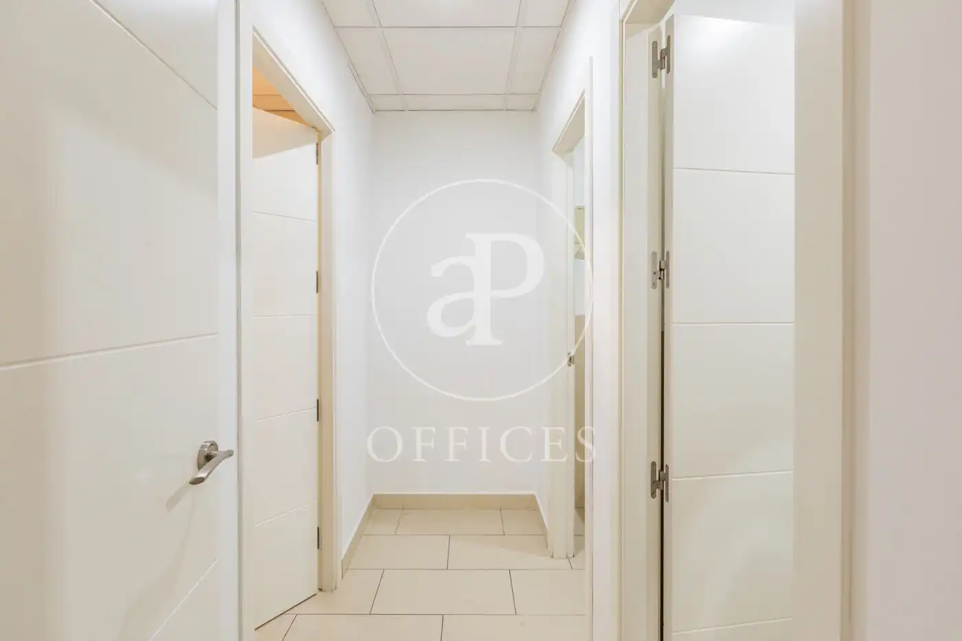 Office for rent in Madrid  with Air Conditioner