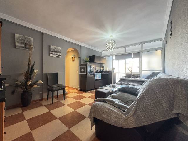 Piso en Venta en LA HOZ en Parque Ayala - Jardín de la Abadía - Huelín