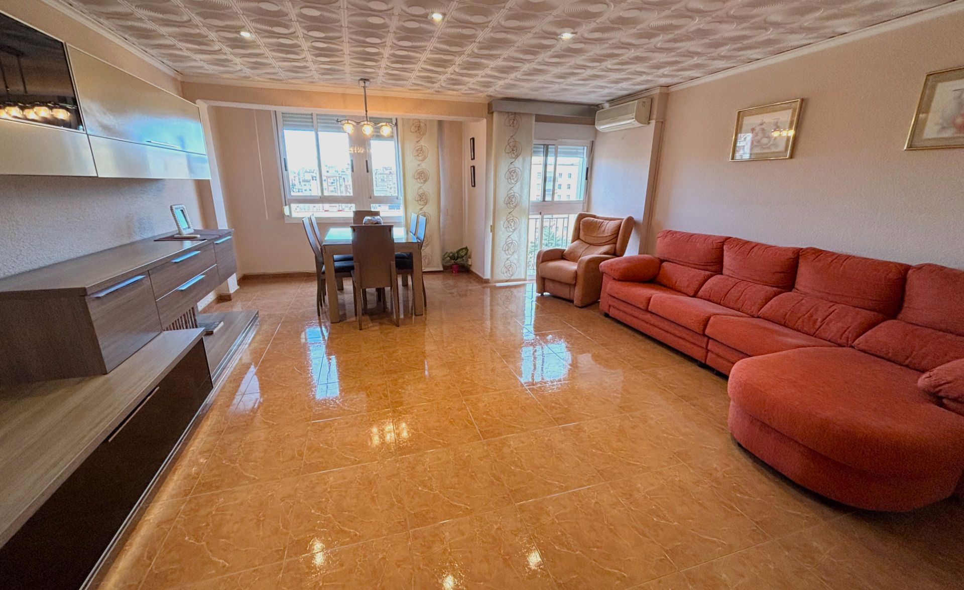 Sala d'estar de Pis en venda en Castellón de la Plana / Castelló de la Plana amb Moblat