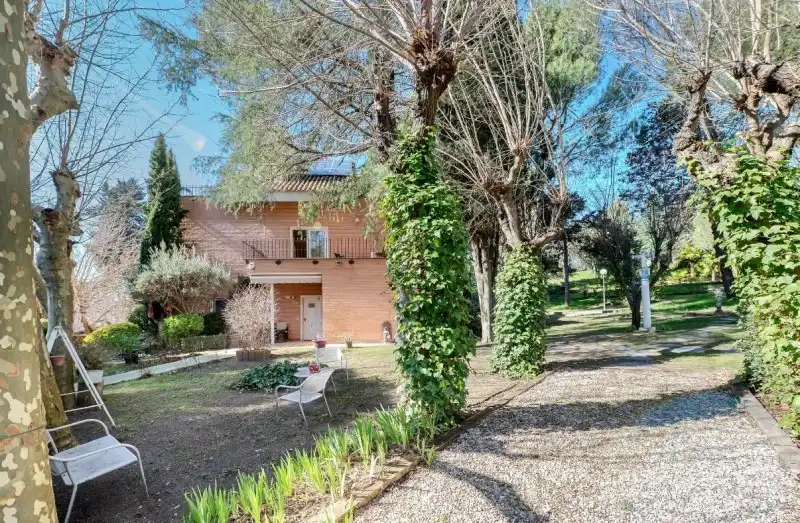 Garden of Houses for sale in Villanueva del Pardillo  with Air Conditioner, Heating and Parquet flooring
