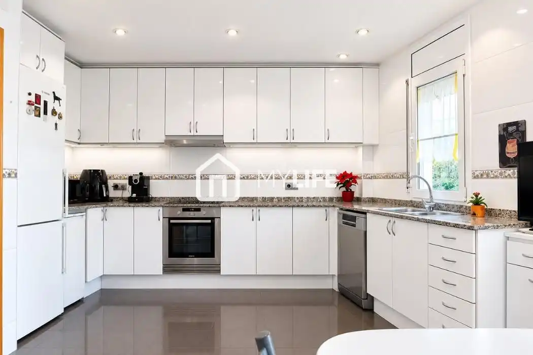 Kitchen of Attic for sale in Barcelona  with Air Conditioner, Heating and Parquet flooring