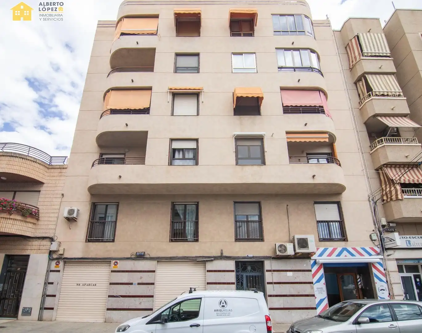 Vista exterior de Apartament en venda en Elche / Elx amb Terrassa i Balcó