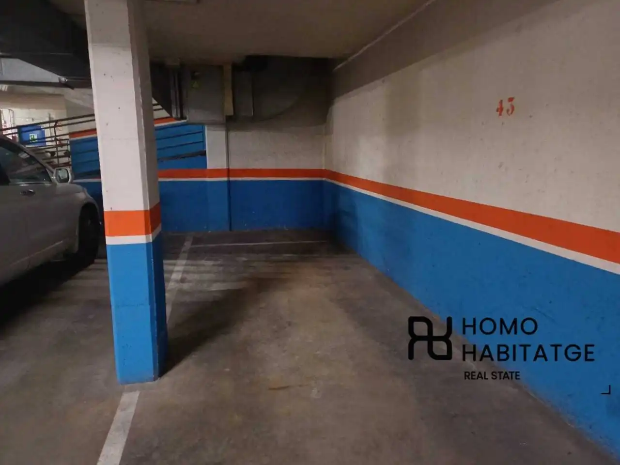 Parking with lift for sale in Calle bosch i cardellach, imagen 5