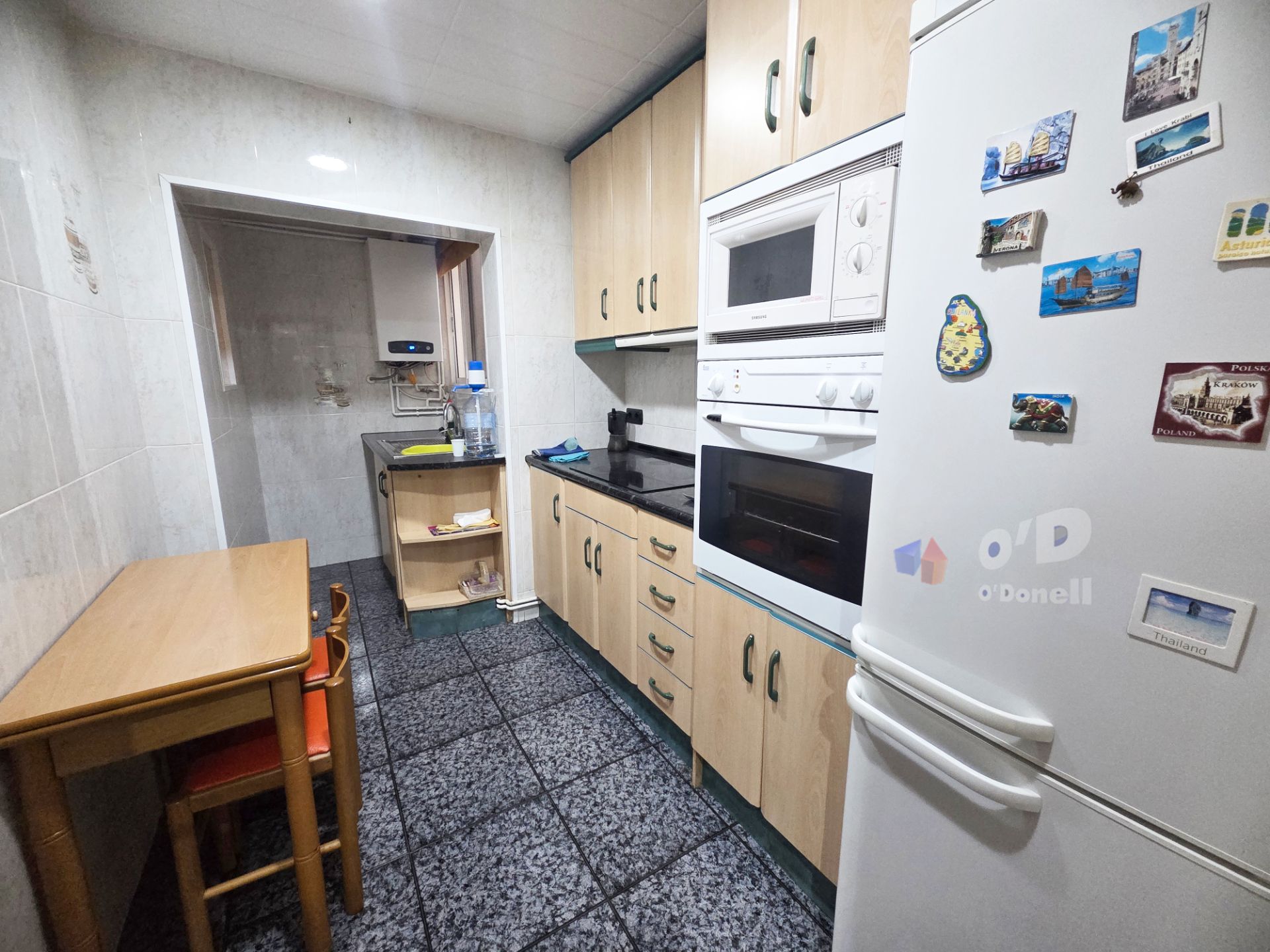 Cocina de Piso en venta en Sant Boi de Llobregat con Aire acondicionado, Calefacción y Parquet