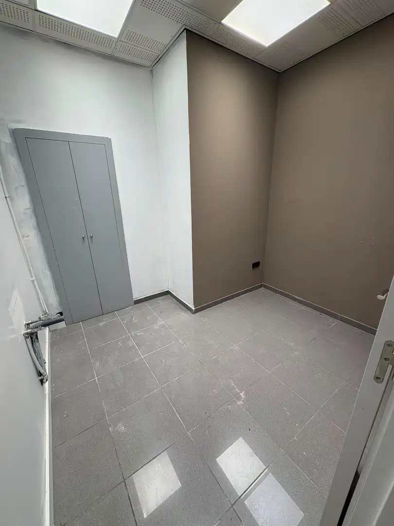 Commercial properties for rent in Girona  with Air Conditioner and Parquet flooring