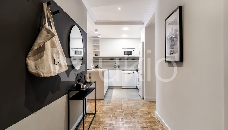 Apartamento de alquiler en Calle de Zurbano, Almagro - Imagen 2