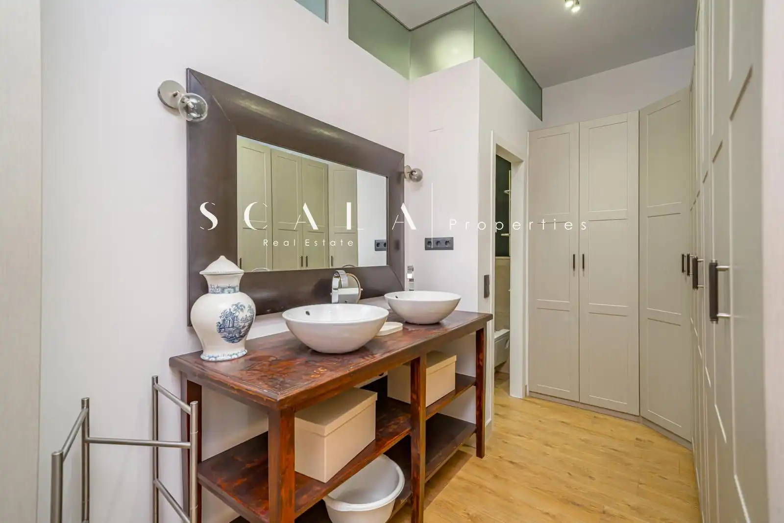 Bathroom of Duplexes for rent in Madrid  with Air Conditioner, Heating and Terrace