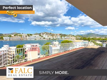 Penthouse with balcony for sale in Santa Ponça