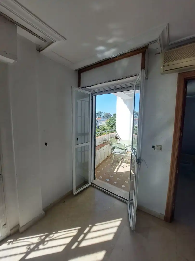 Balcony of Houses for sale in Sevilla  with Air Conditioner, Terrace and Storage room