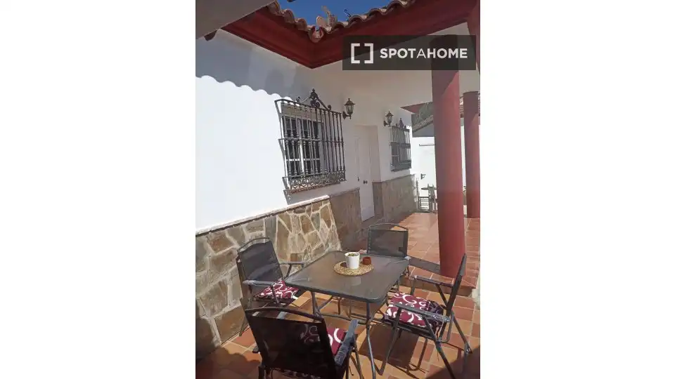Terrace of Apartments for share in Pizarra  with Air Conditioner, Terrace and Furnished
