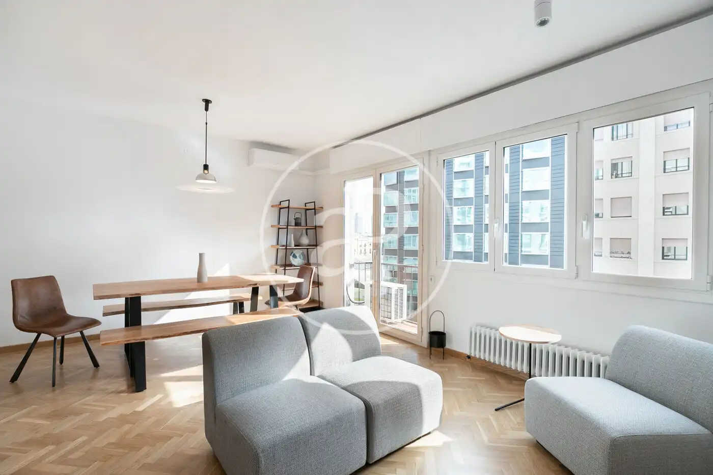 Wohnung zur Miete in Av. de Francesc Cambó, Sant Pere, Sta. Caterina i la Ribera