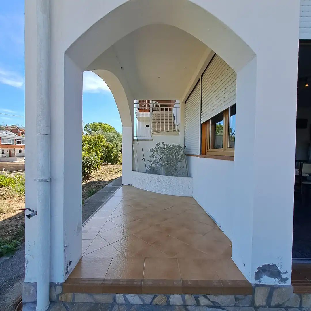 Casa amb terrassa en venda a Carrer Comiols, imagen 2