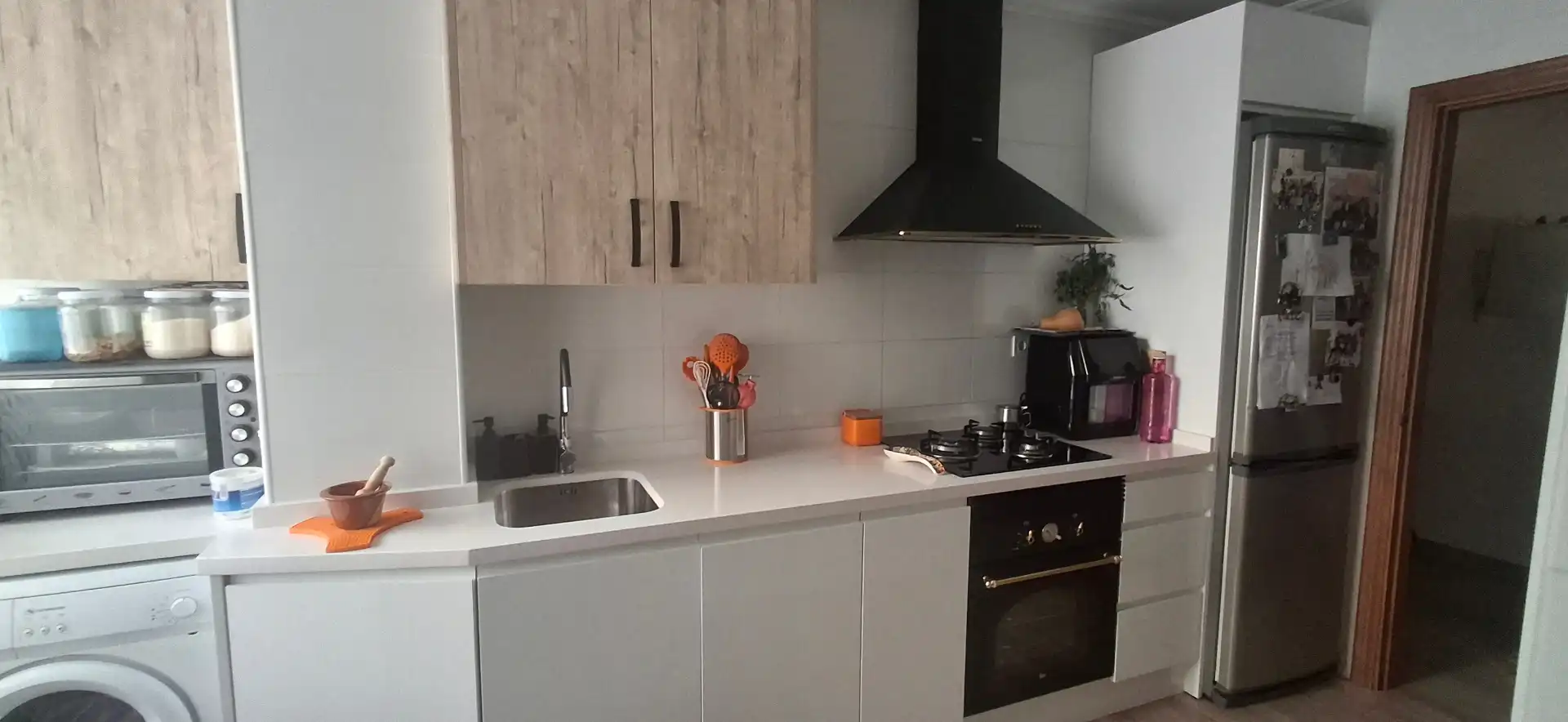 Cuina de Pis en venda en Dos Hermanas amb Aire condicionat i Terrassa