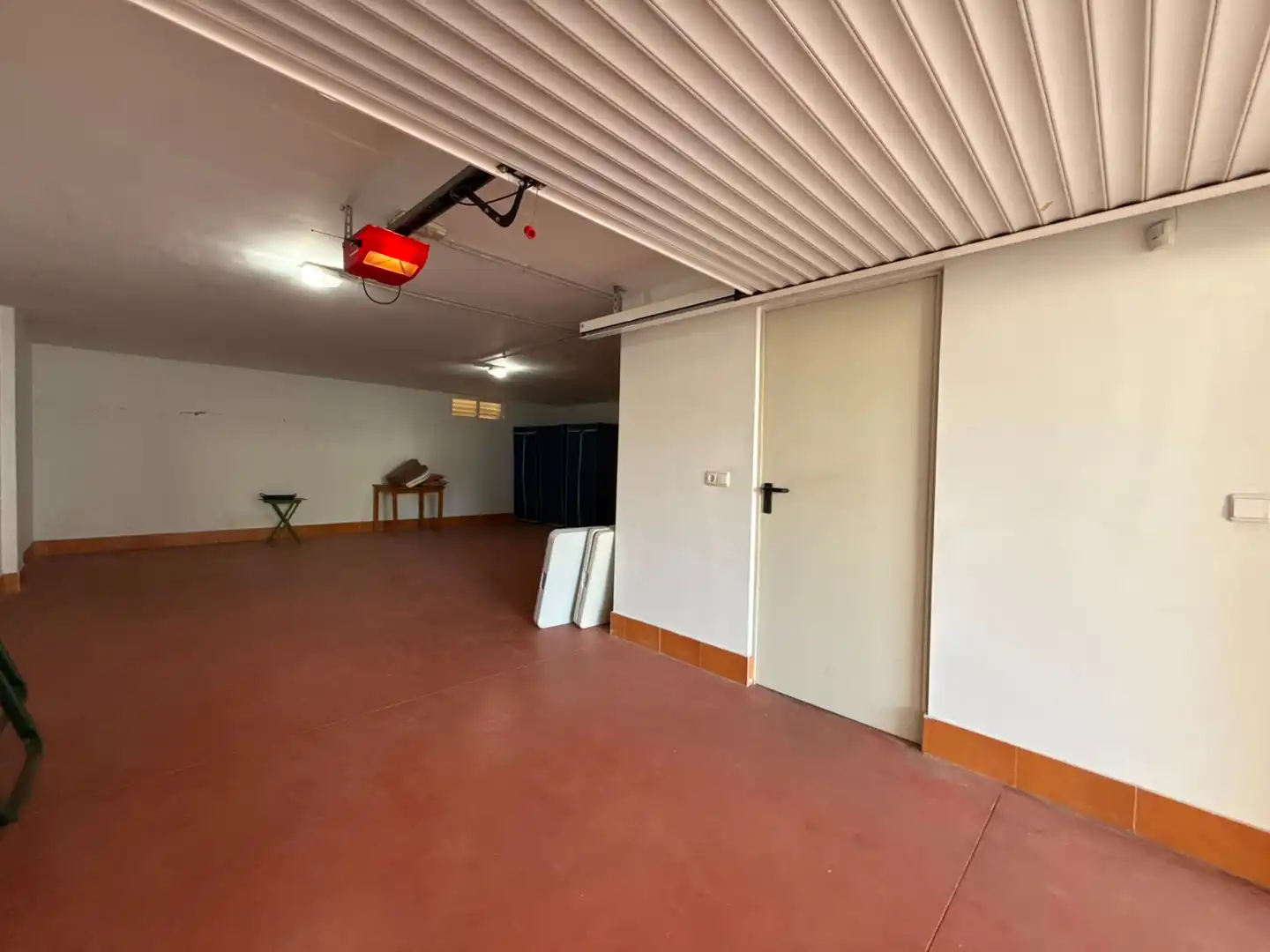 Einfamilien-Reihenhaus zum Verkauf in Santa Marta de Tormes mit Klimaanlage, Heizung und Privatgarten