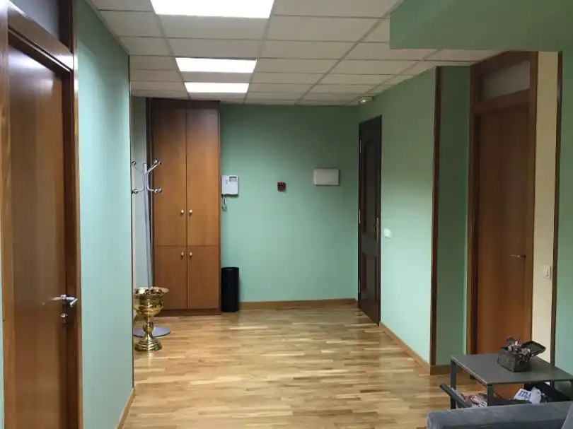 Oficina de alquiler en Les Corts