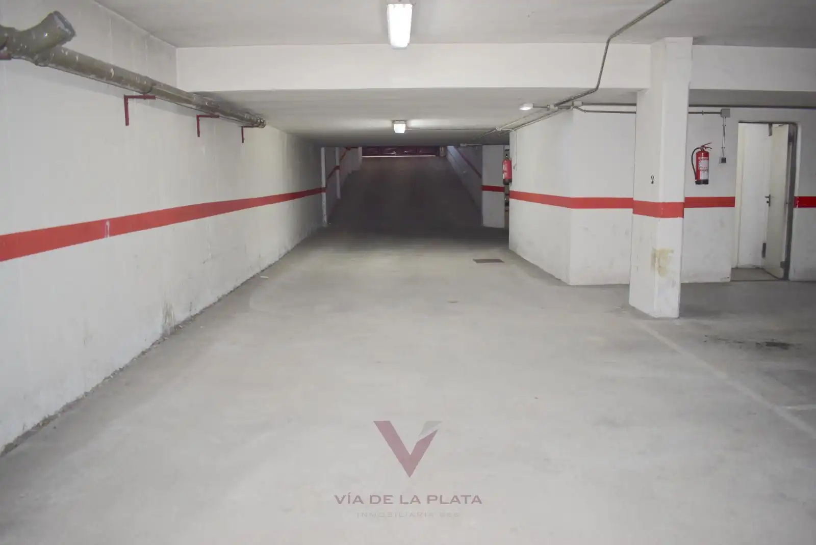 Parking de Ático en venta en Santa Marta de Tormes con Calefacción, Terraza y Piscina