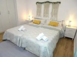 Habitación de Piso de alquiler en Gijón  con Calefacción, Parquet y Amueblado