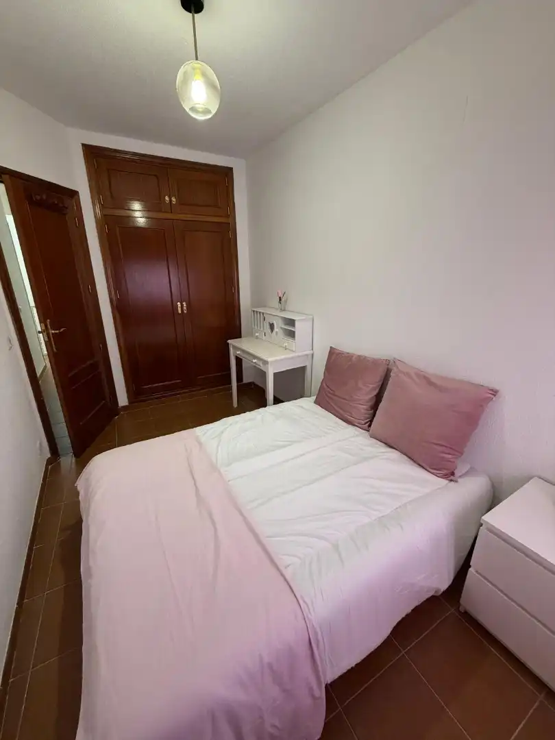 Habitación de Casa o chalet en venta en Navamorcuende con Calefacción, Terraza y Amueblado