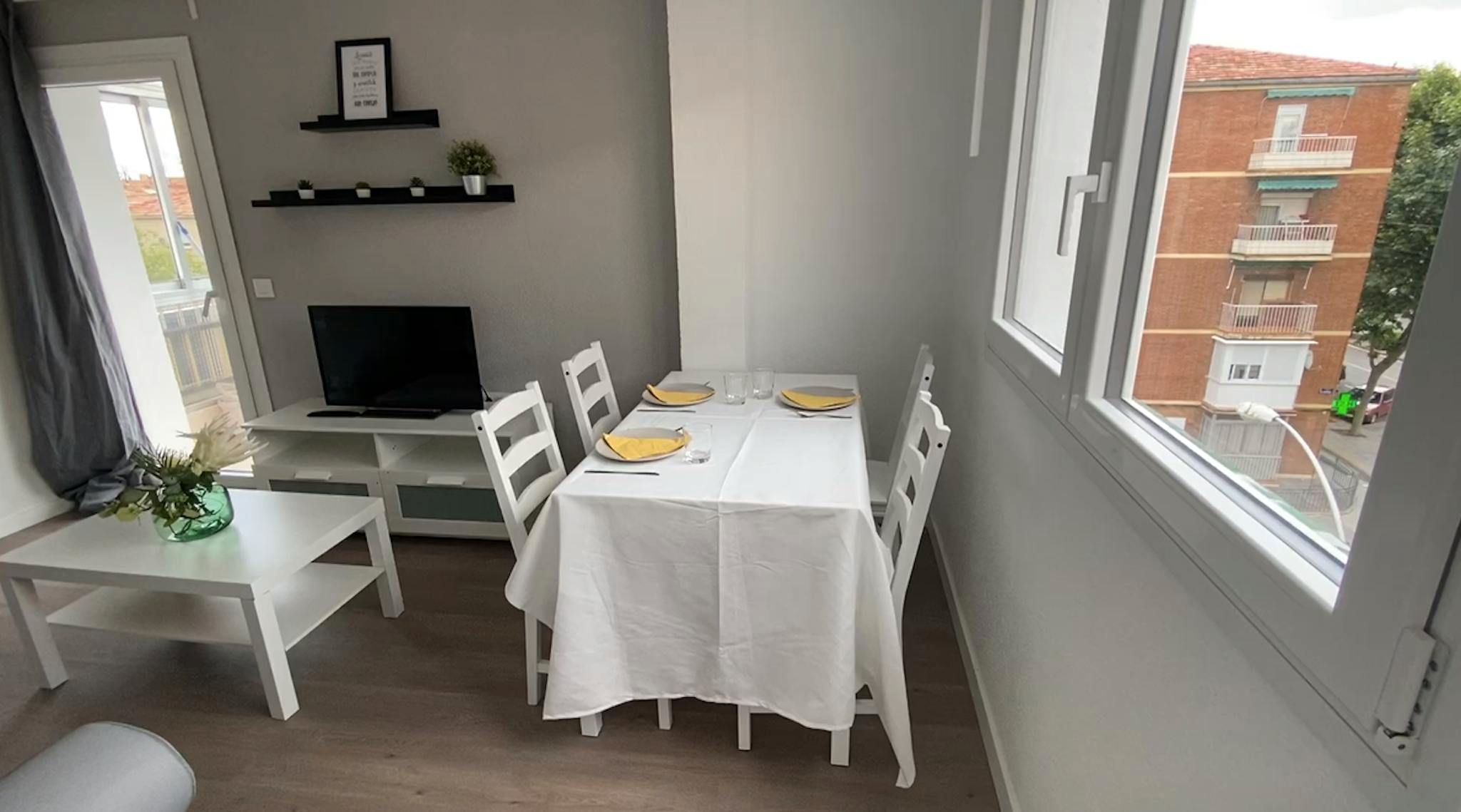 Dining room of Flat to rent in  Madrid Capital  with Heating, Furnished and Washing machine