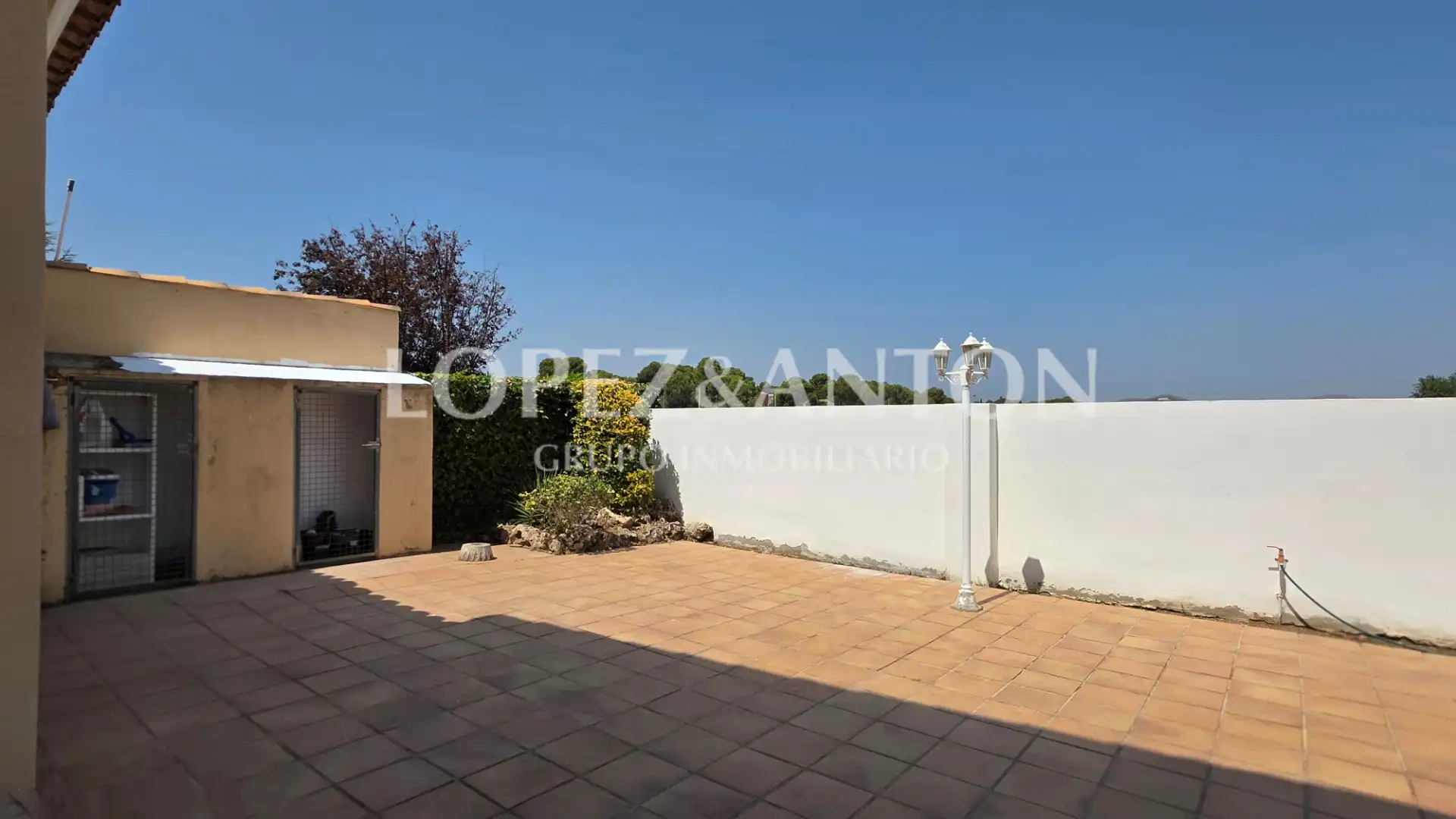 Jardín de Casa o chalet en venta en L'Eliana con Aire acondicionado, Calefacción y Jardín privado