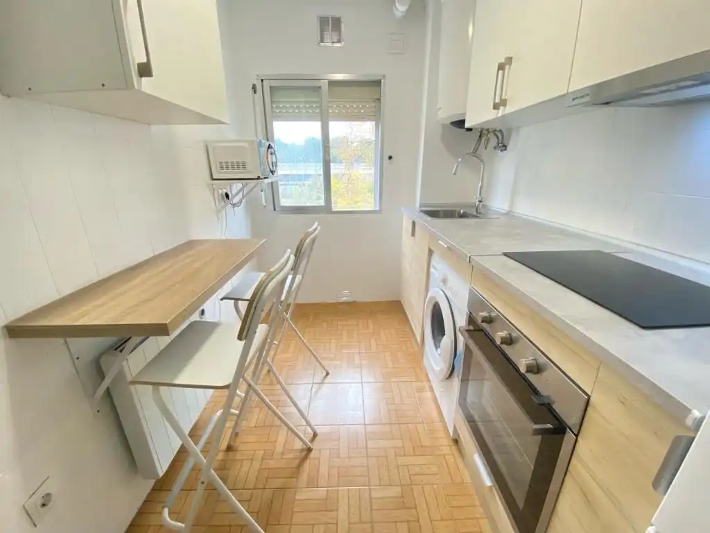 Habitació a Calle del Estroncio, 9, Los Rosales