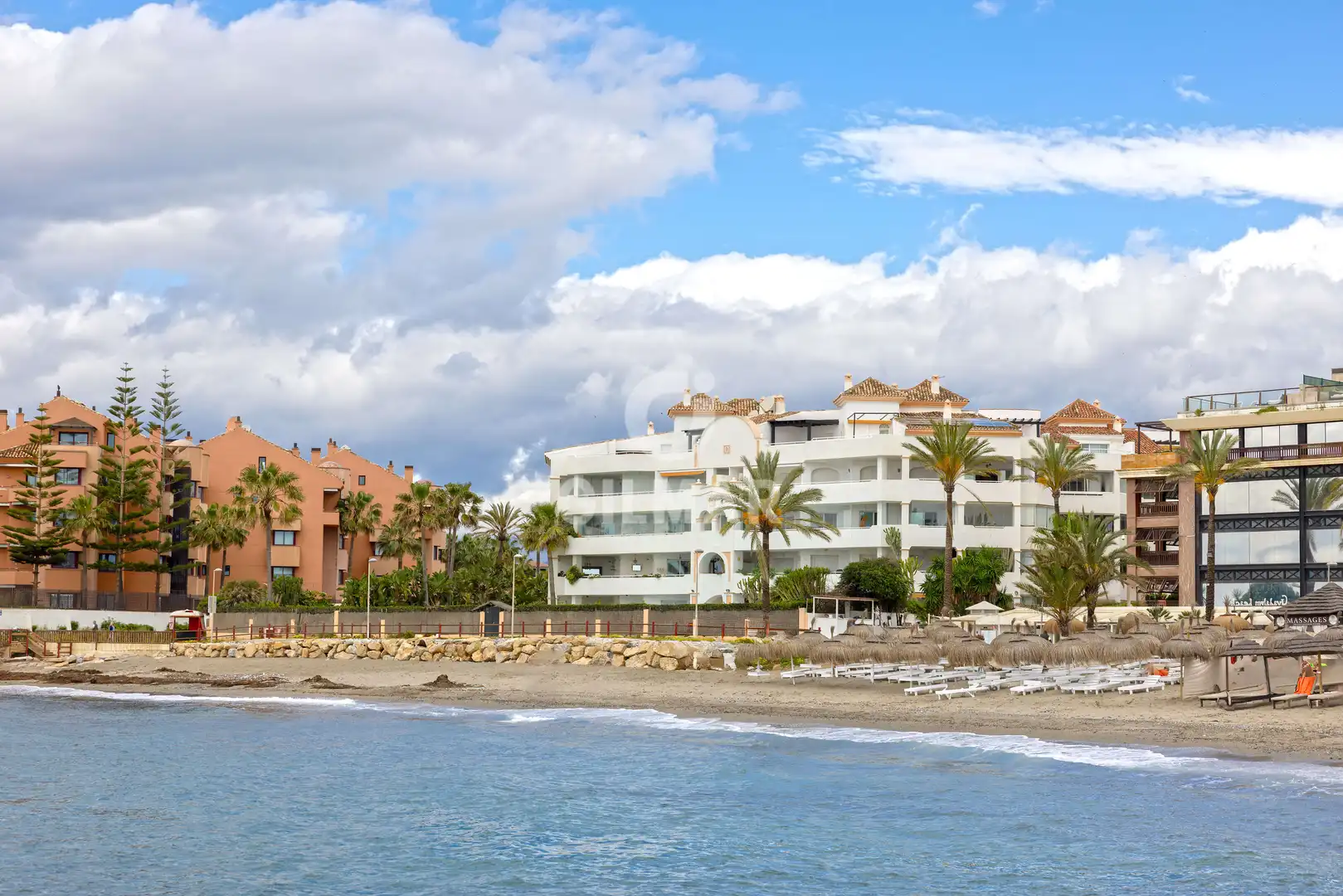 Vista exterior de Apartamento en venta en Marbella con Calefacción, Jardín privado y Trastero