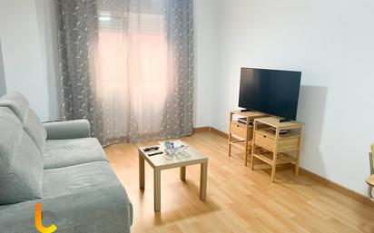 Living room of Flat for sale in Algeciras  with Terrace and Furnished