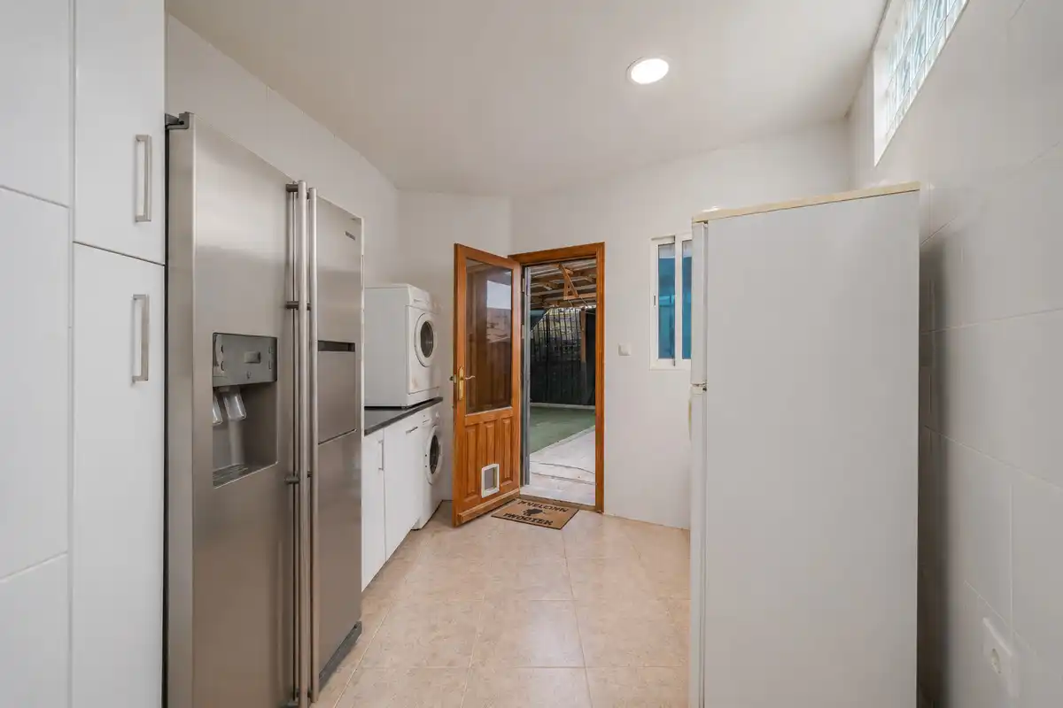 Cocina de Casa adosada en venta en Torrevieja con Aire acondicionado, Calefacción y Jardín privado
