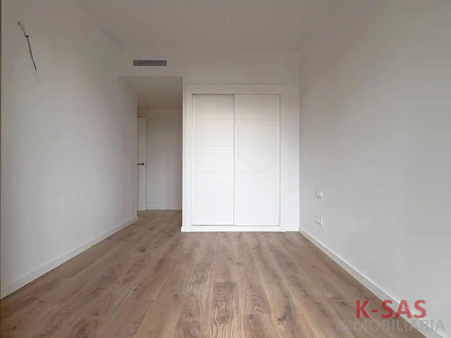 Dormitori de Pis de lloguer en Esplugues de Llobregat amb Aire condicionat, Parquet i Terrassa