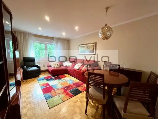 Wohnzimmer von Wohnung zum Verkauf in Pontevedra Capital  mit Heizung, Parkett und Abstellraum