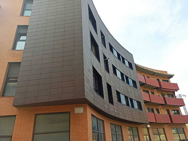 Local comercial en Alquiler en Av de María en Alcover