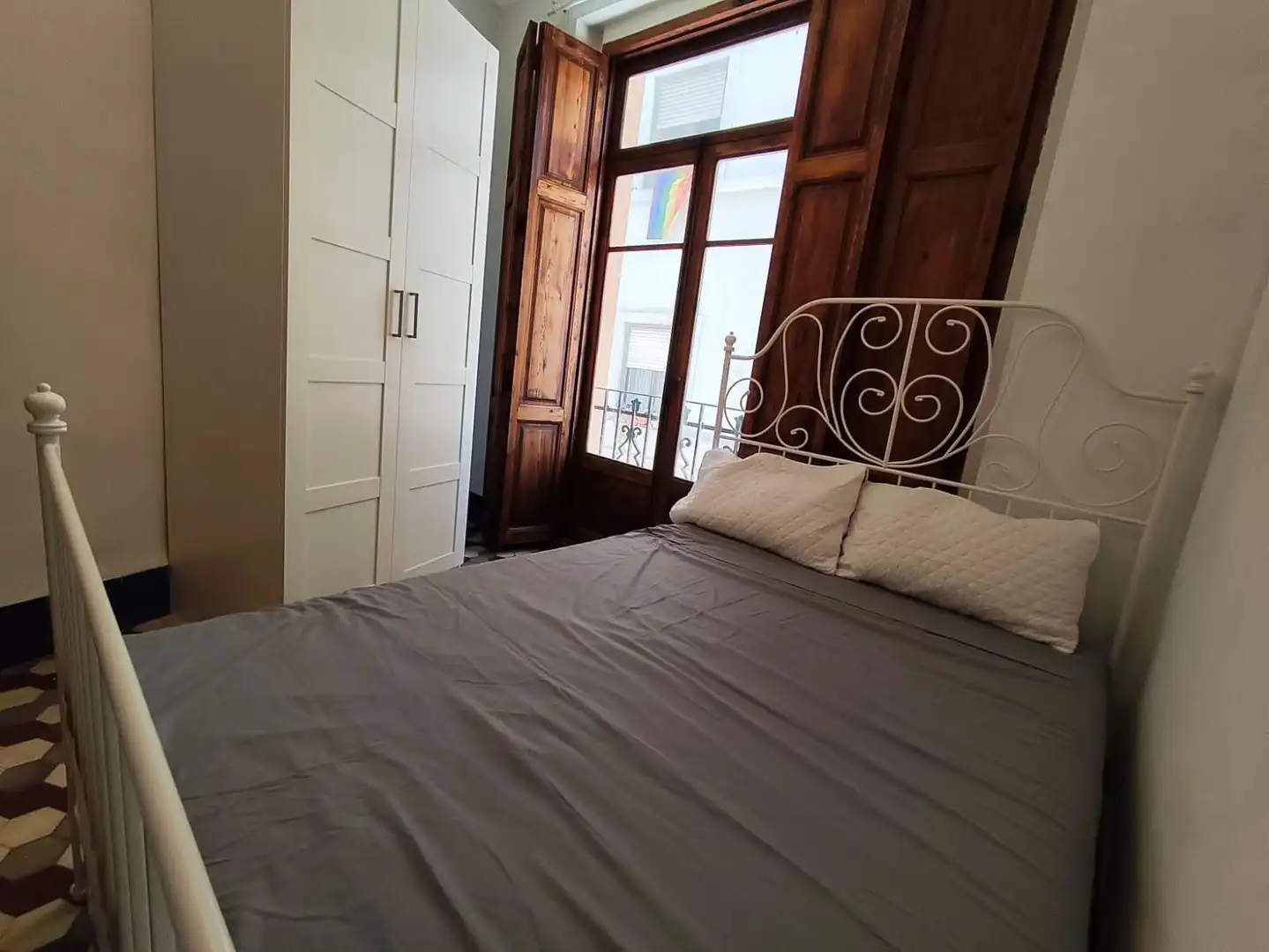 Schlafzimmer von Wohnung zur Miete in Valencia mit Klimaanlage, Heizung und Möbliert