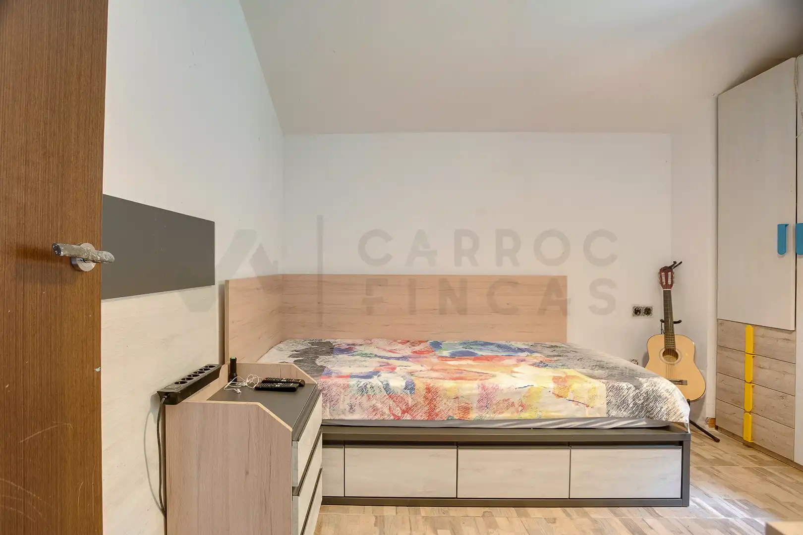 Schlafzimmer von Haus oder Chalet zum Verkauf in Vallgorguina mit Heizung, Privatgarten und Ofen